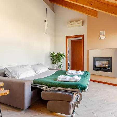 Apartament Cotton Flower} Attico 15 Minuti Da Malpensa Mxp